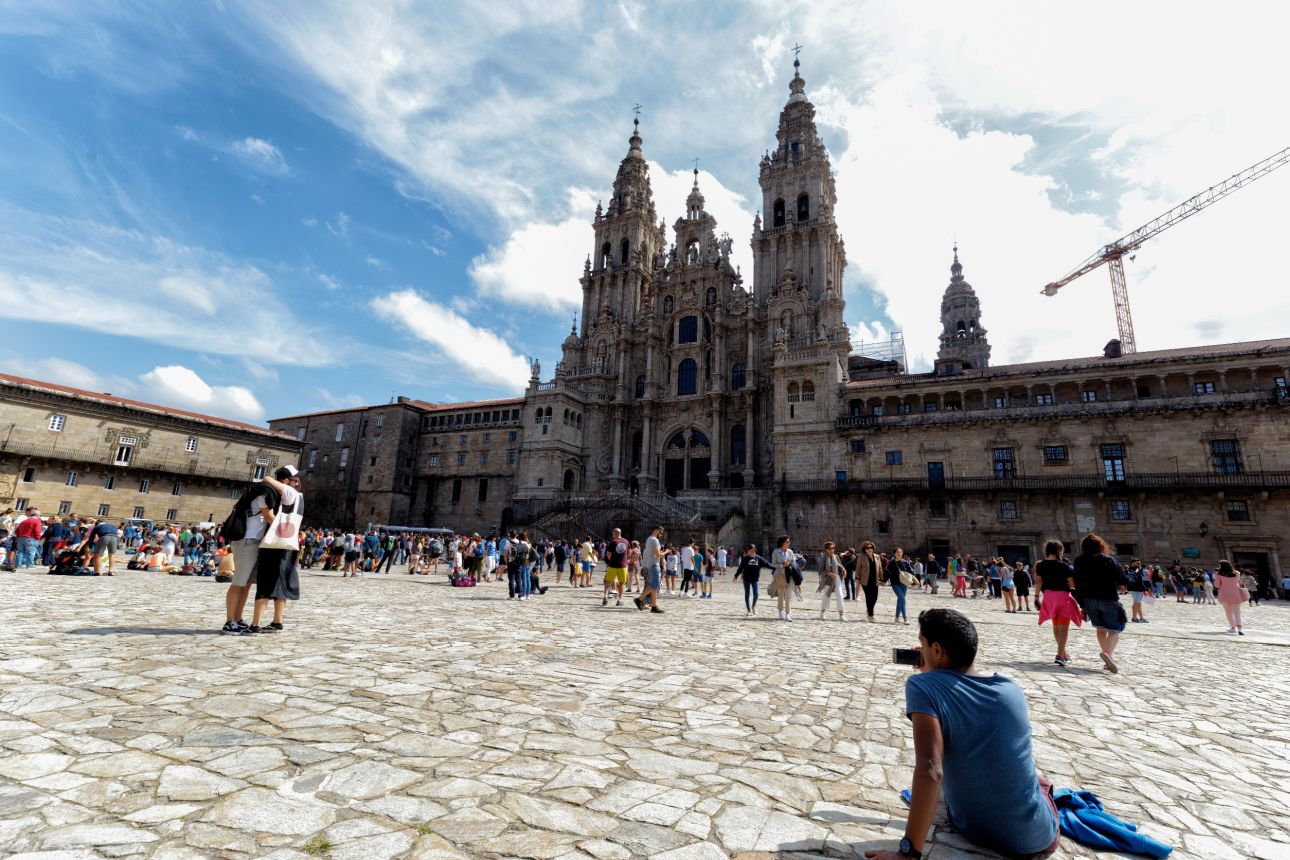 Santiago-de-Compostela-2-123rf