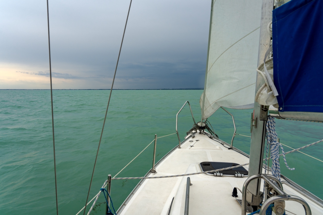 Vitorlás a Balatonon, Fotó: 123rf.com