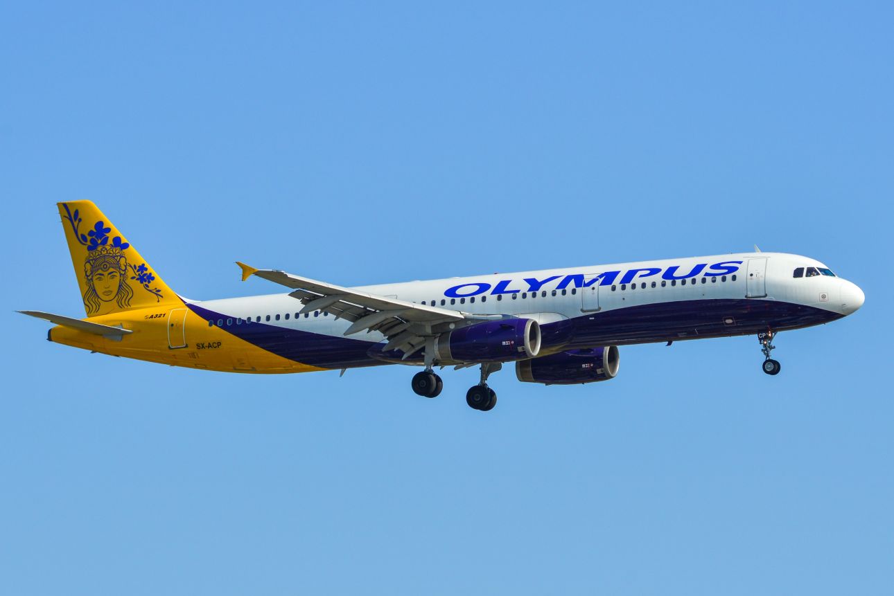 Olympus-Airways-123rf