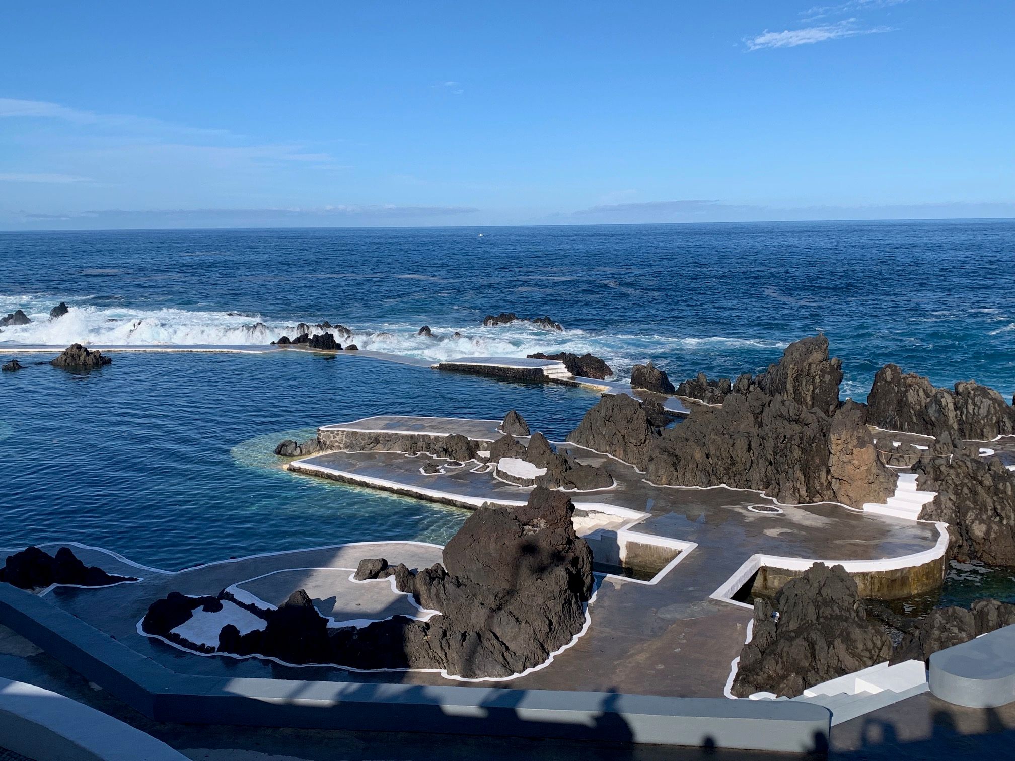 Lávamedencék Porto Monizban, Fotó: turizmus.com