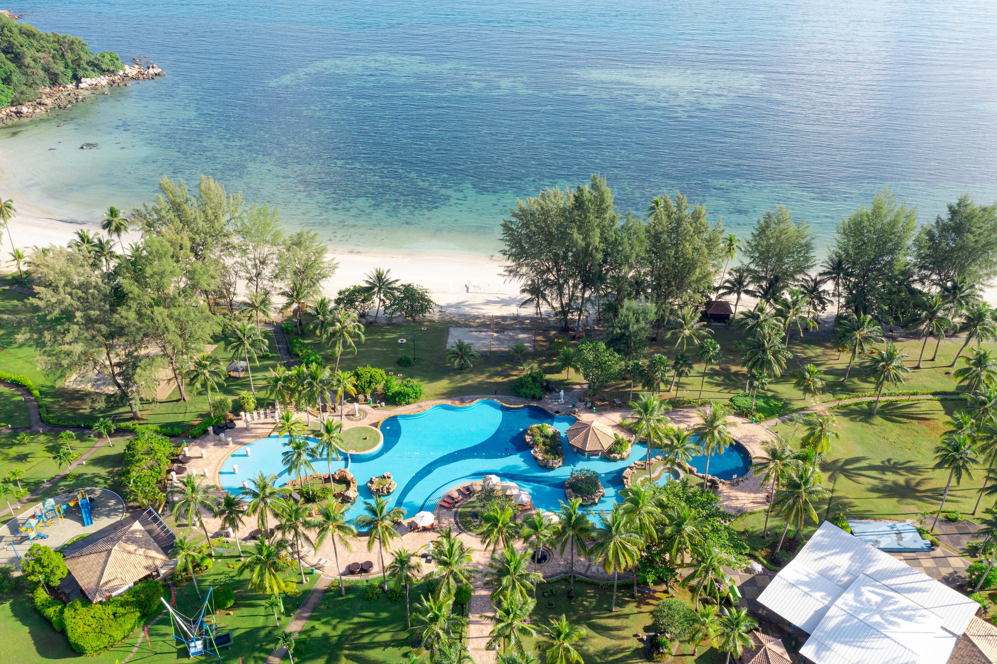 Movenpick-Bintan-Lagoon-Resort