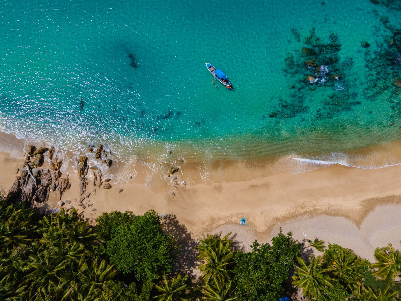 Banana-Beach-Phuket-123rf