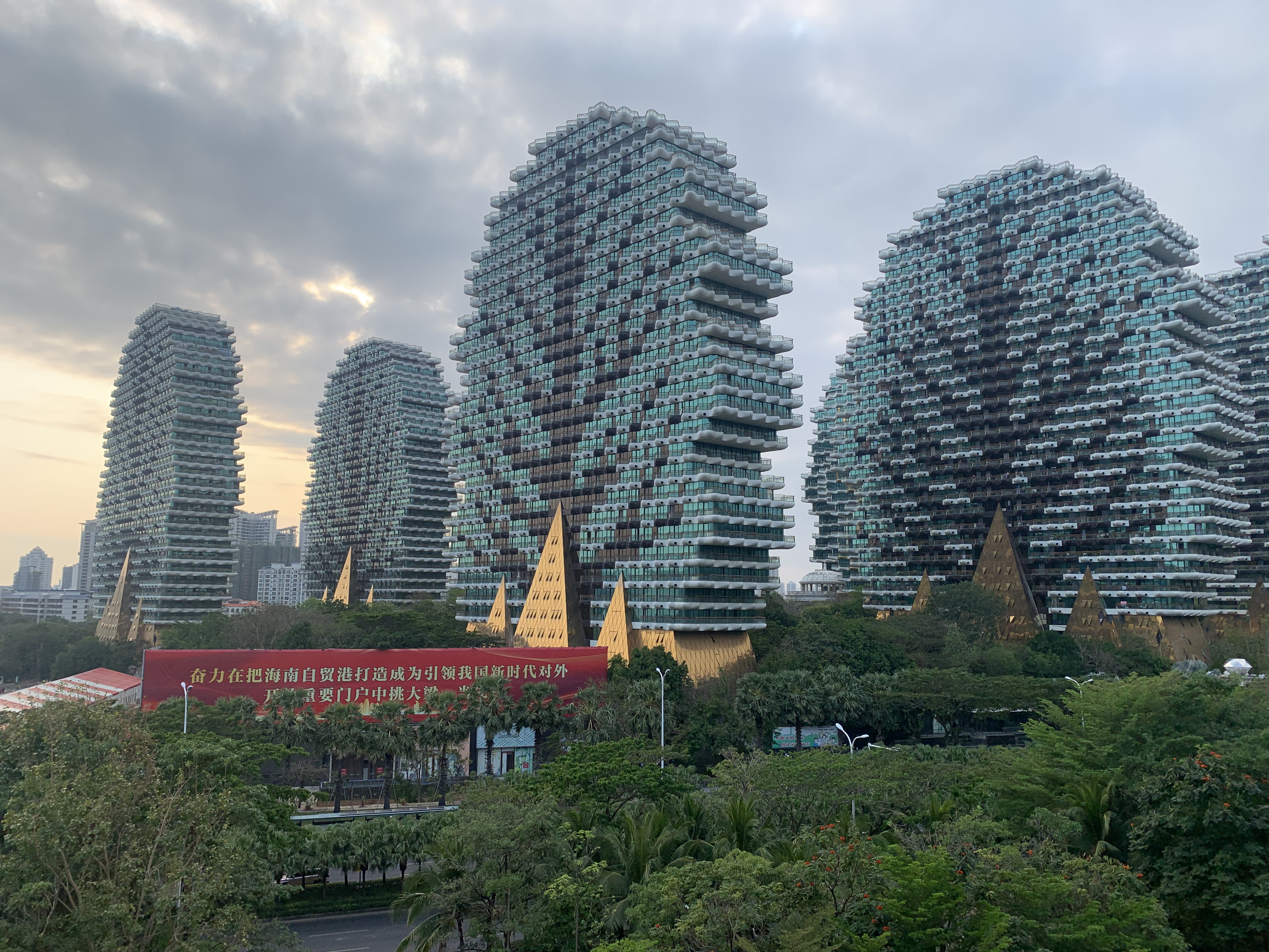 Sanya modern arca – a futurisztikus Sanya Hengda Beauty Crown, Fotó: Nagy Tünde