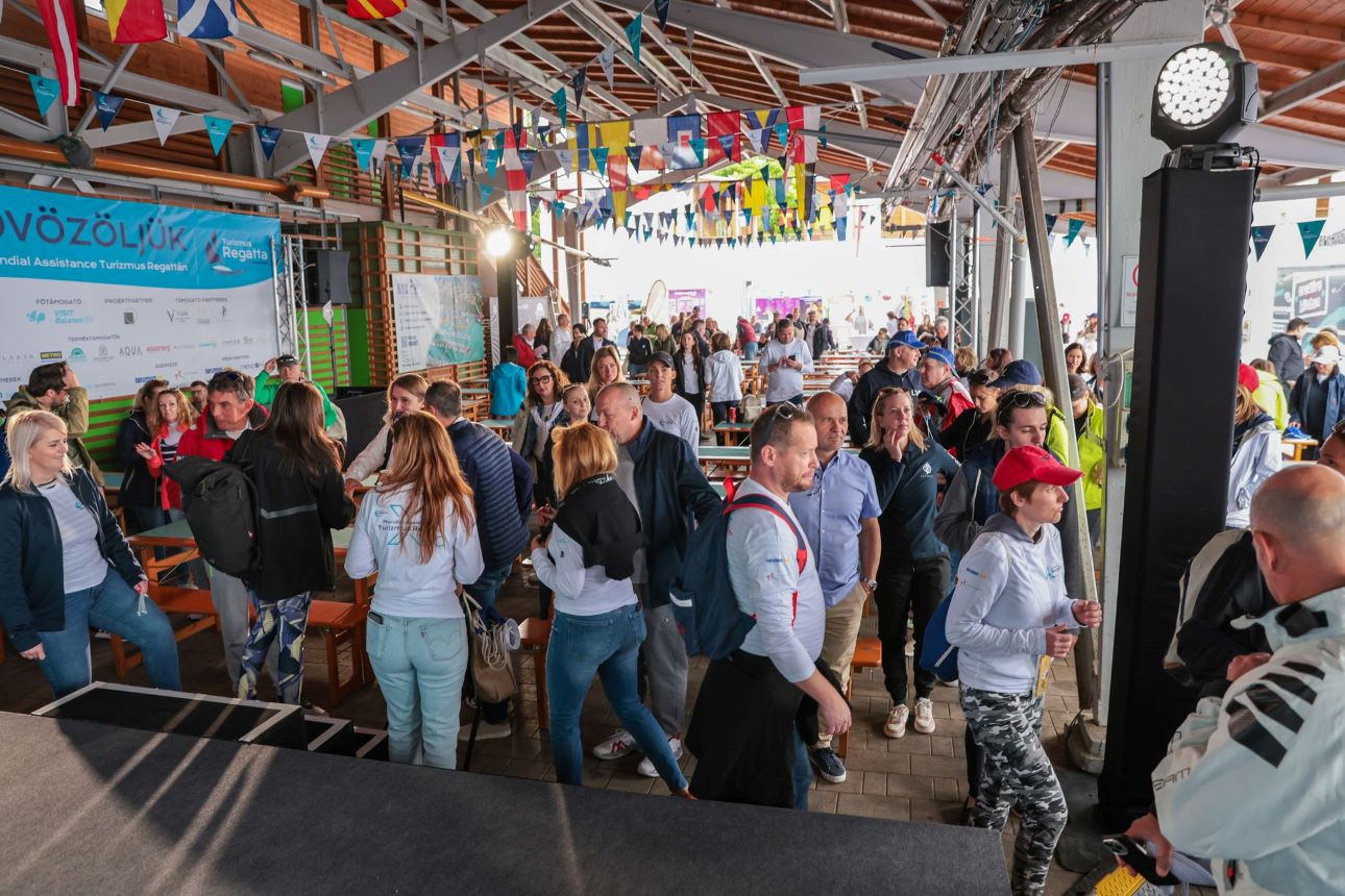 Regatta-gyulekezo, Fot&oacute;: Gr&oacute;sz Bal&aacute;zs