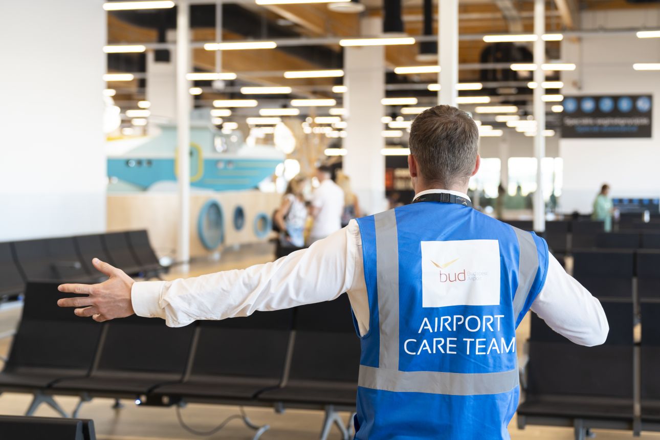 BUD-airport-care-team