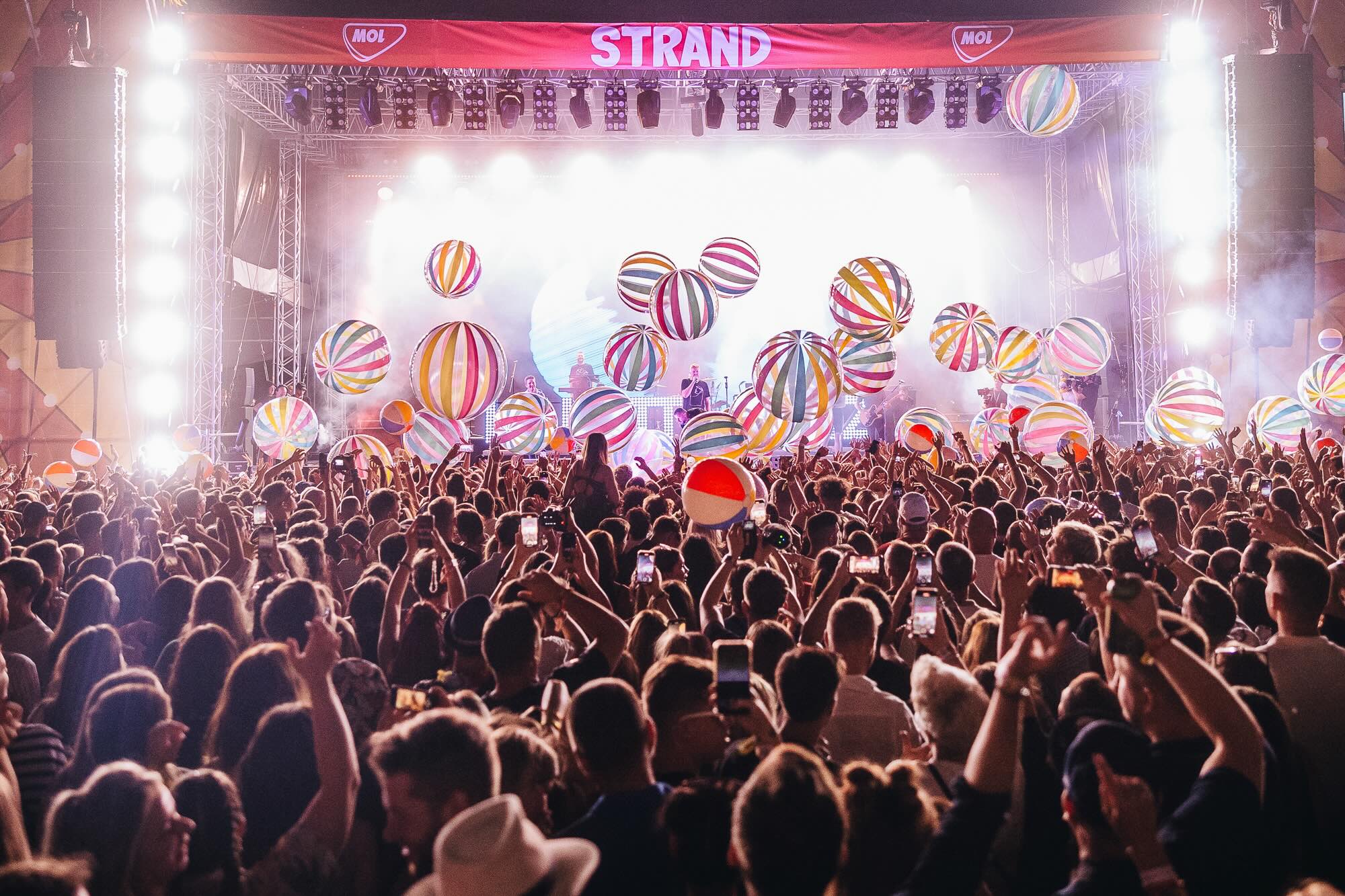 STRAND