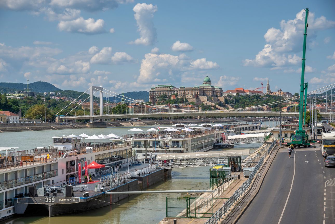 szallodahajo-budapest-123ff, Fotó: 123rf.com