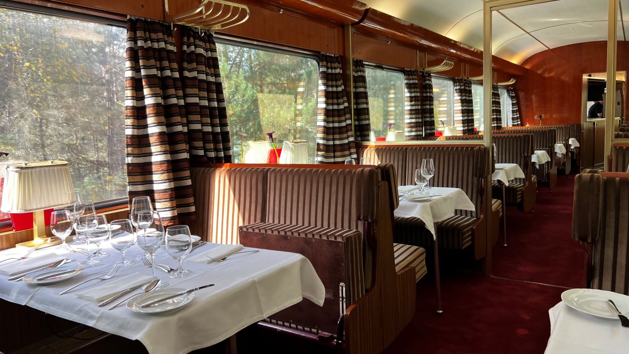 Continental-Classic-Express-etkezo-barna, Fot&oacute;: Continental Railway Solution