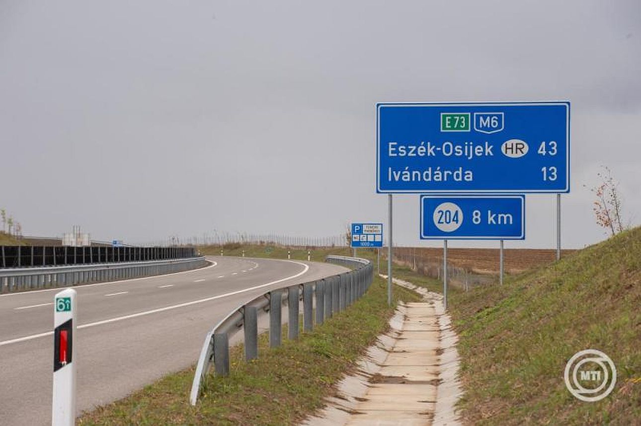 m6-os autópálya, Fotó: MTI