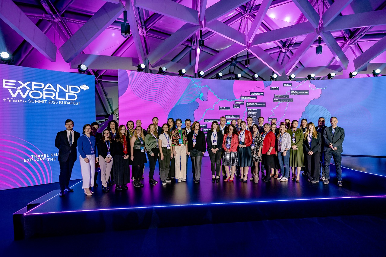 Tourism-Summit-2025-csoportkep, Fot&oacute;: Visit Hungary