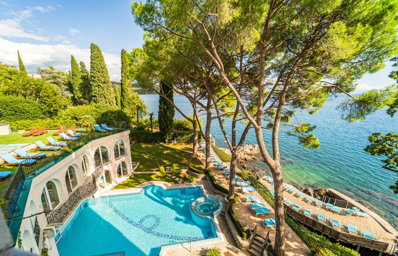 hotel-miramar-tengervizes-medence-Hotel-Miramar