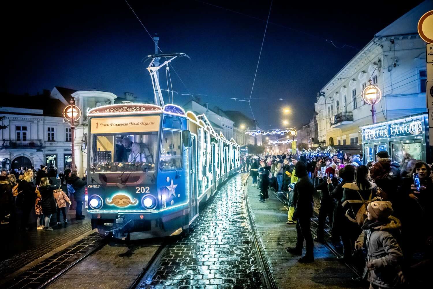 Miskolc fenyvillamos kulso, Fot&oacute;: Tourinform Miskolc