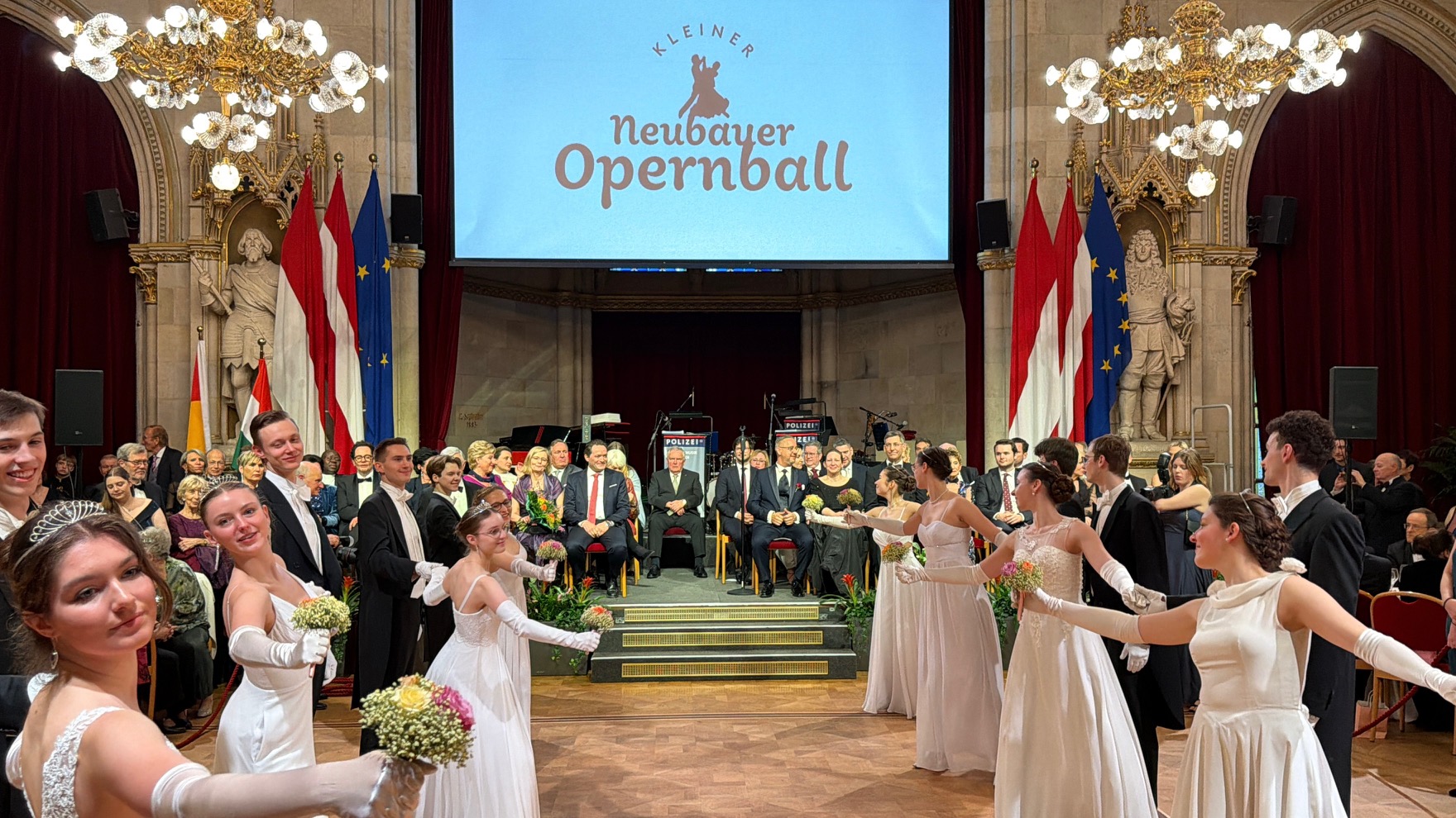 operabal-megnyito-becs