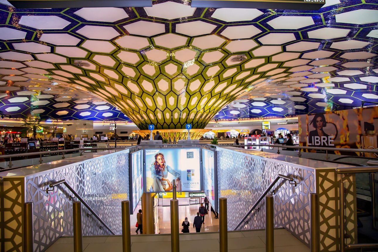 Abu Dhabi rep&uuml;lőt&eacute;r, Fot&oacute;: 123rf.com