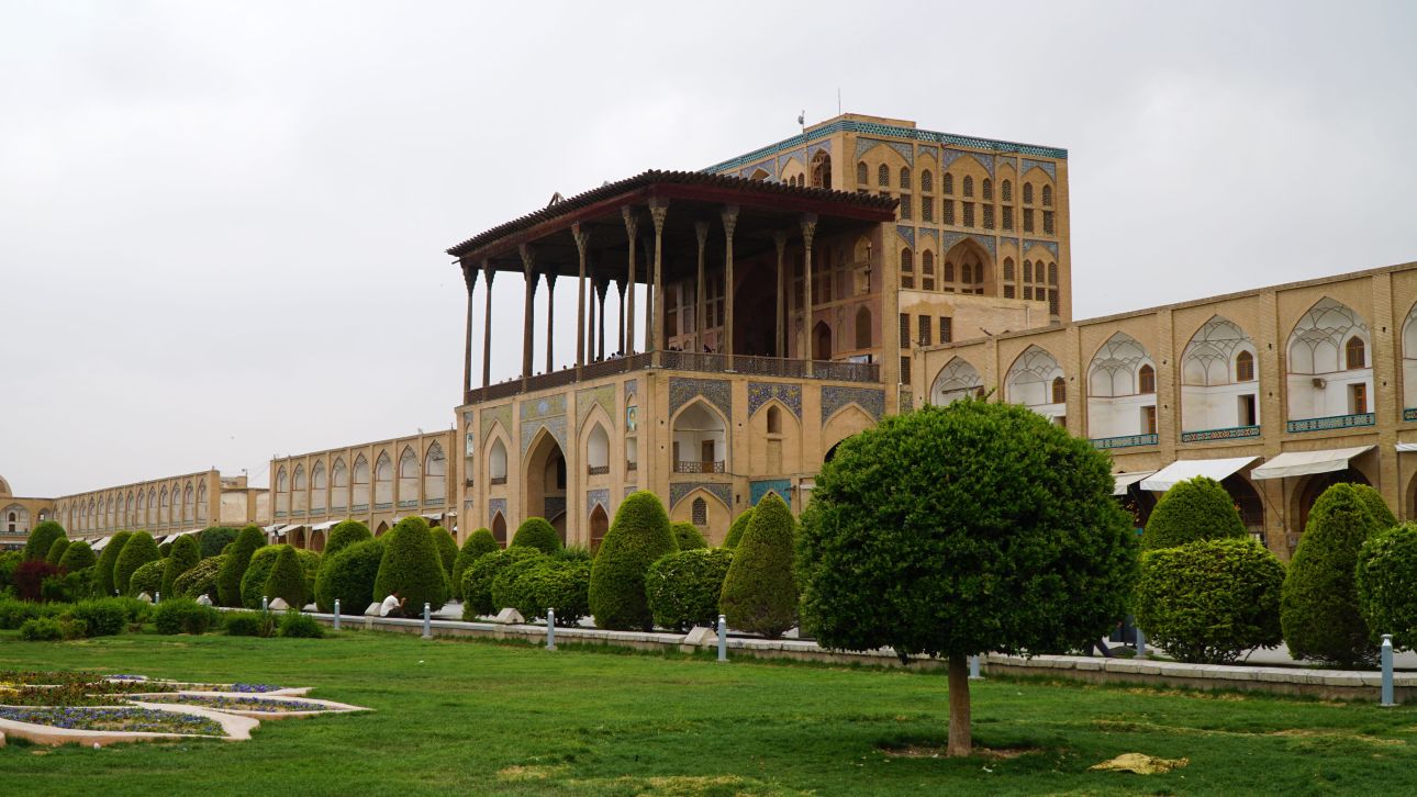 Iran-Iszfahan-Ali-Qapu-123rf
