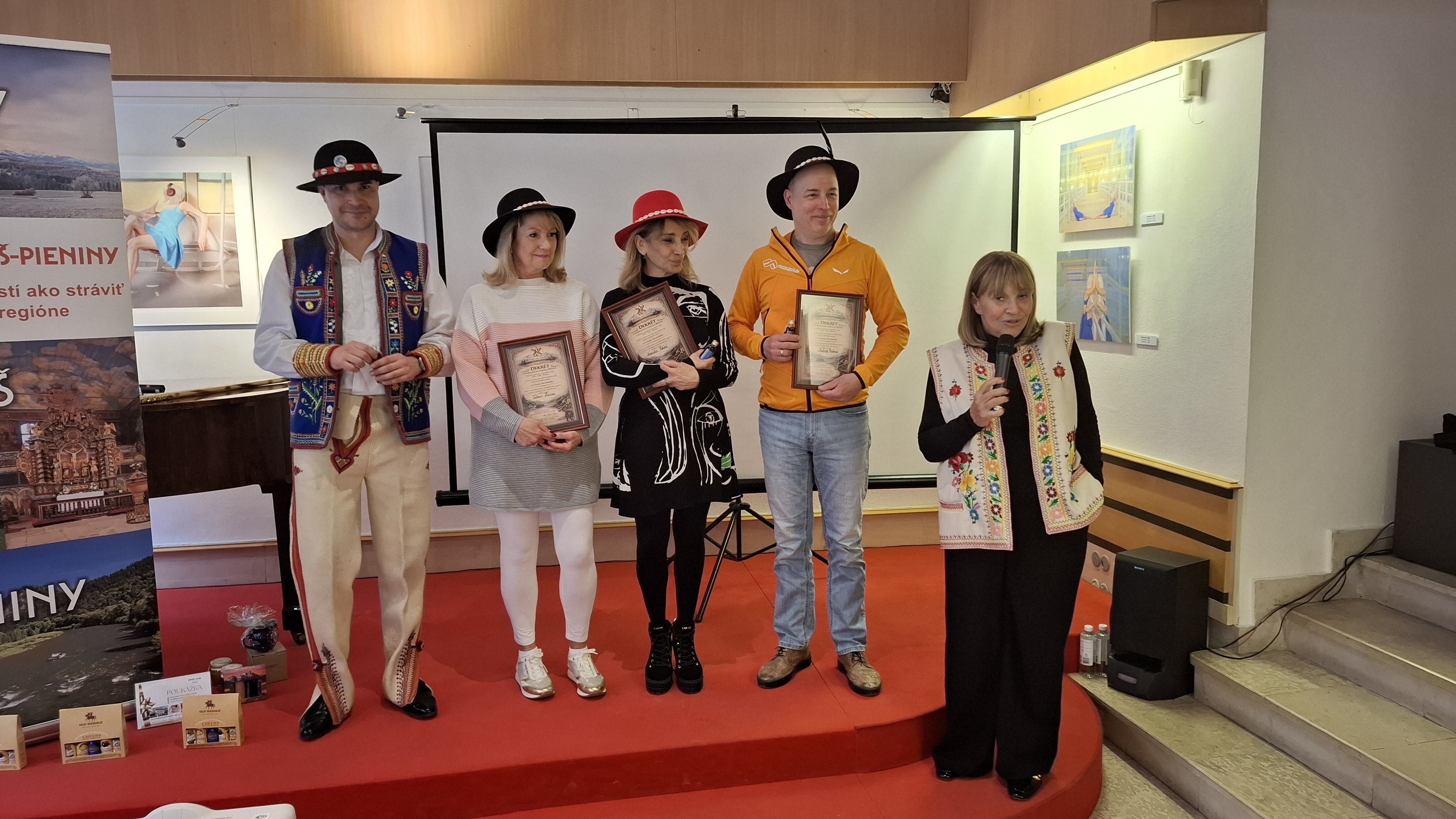 szlovak tiszteletbeli goralok, Fot&oacute;: turizmus.com