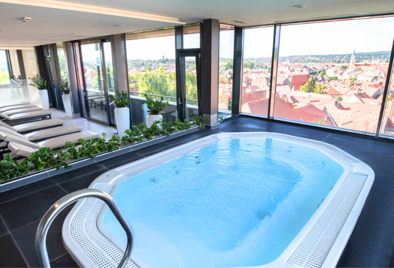 Hotel Sopron Sky Wellness jakuzzi, Fot&oacute;: Hotel Sopron